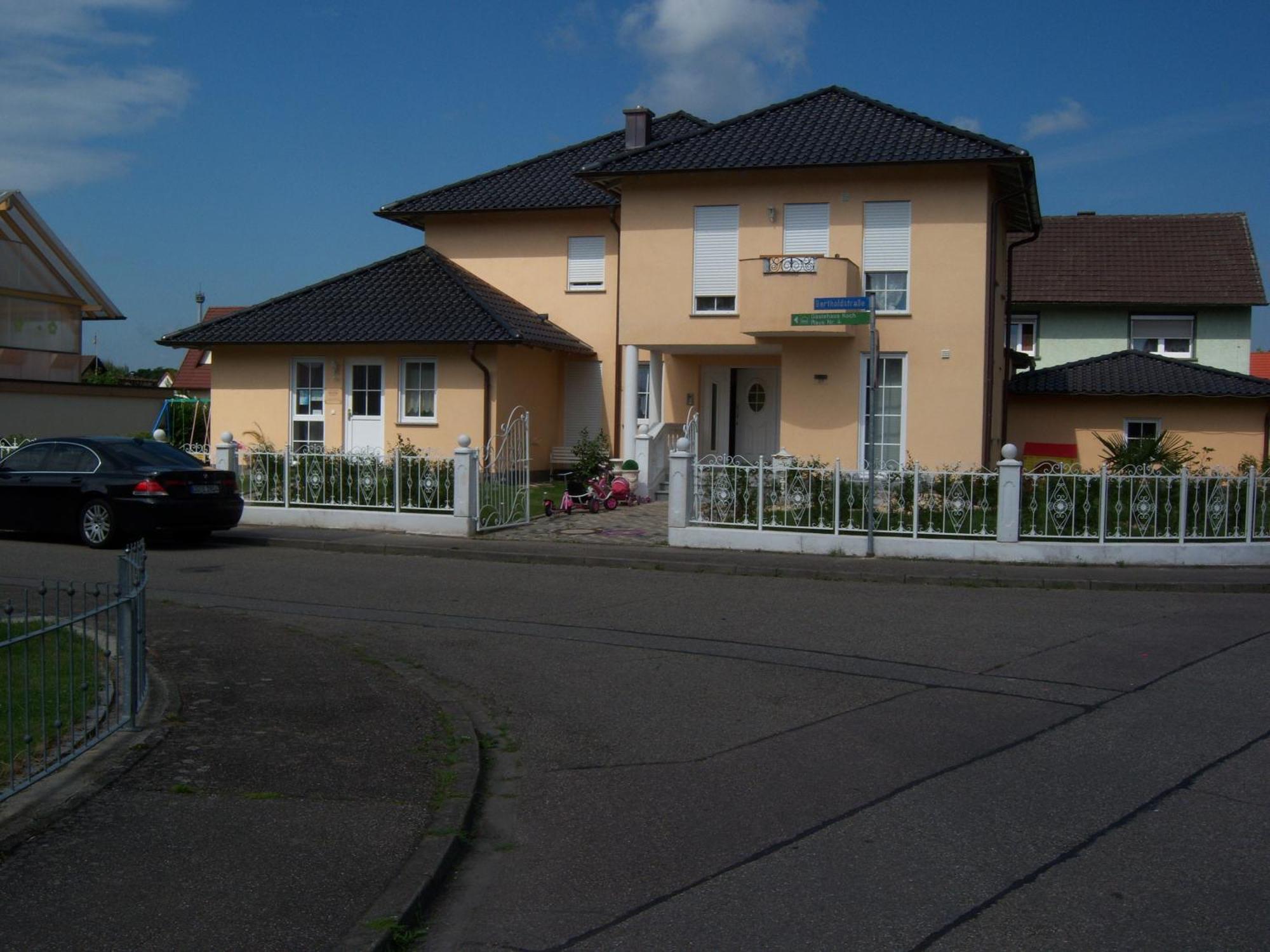Gaestehaus Tante Tienchen 7 Minuten Zu Fuss Zum Europa Park , Plus Kostenloses Parkplatzticket Rulantica ,Alle Unsere Suiten Haben Einen Balkon Rust Dış mekan fotoğraf