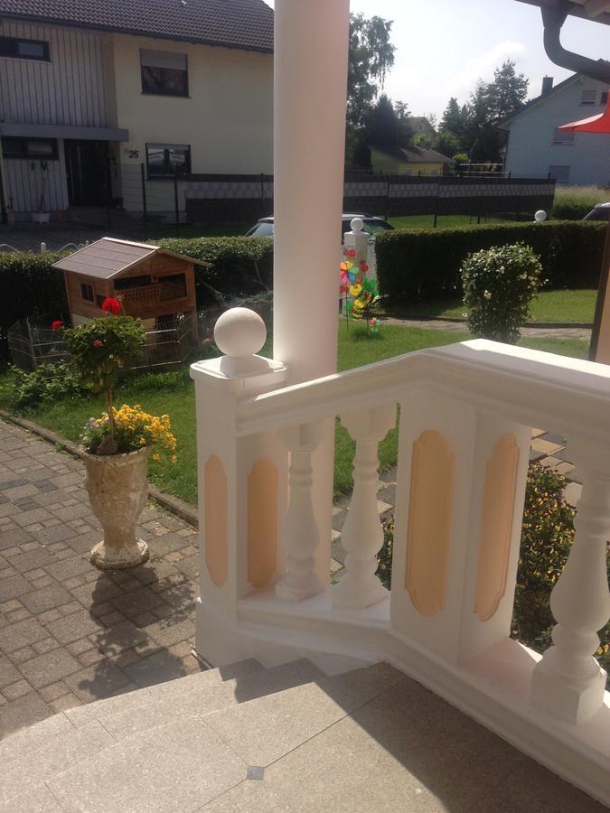 Gaestehaus Tante Tienchen 7 Minuten Zu Fuss Zum Europa Park , Plus Kostenloses Parkplatzticket Rulantica ,Alle Unsere Suiten Haben Einen Balkon Rust Dış mekan fotoğraf